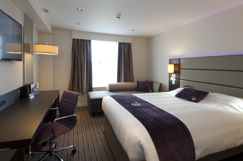 Premier Inn London Brentford Pokój zdjęcie