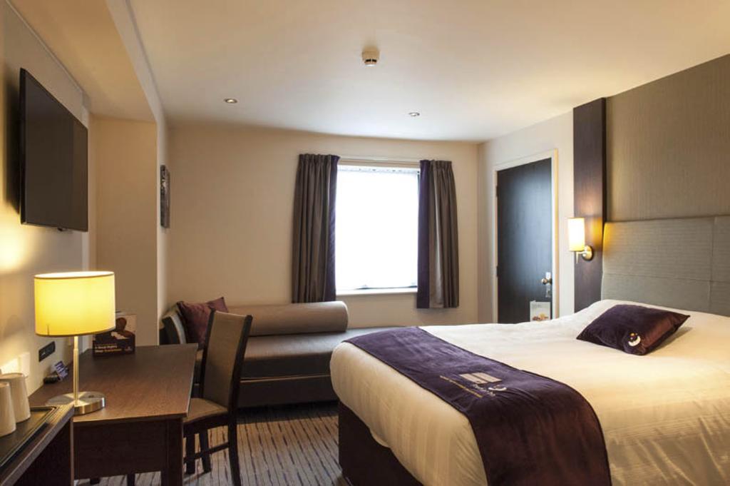 Premier Inn London Brentford Pokój zdjęcie