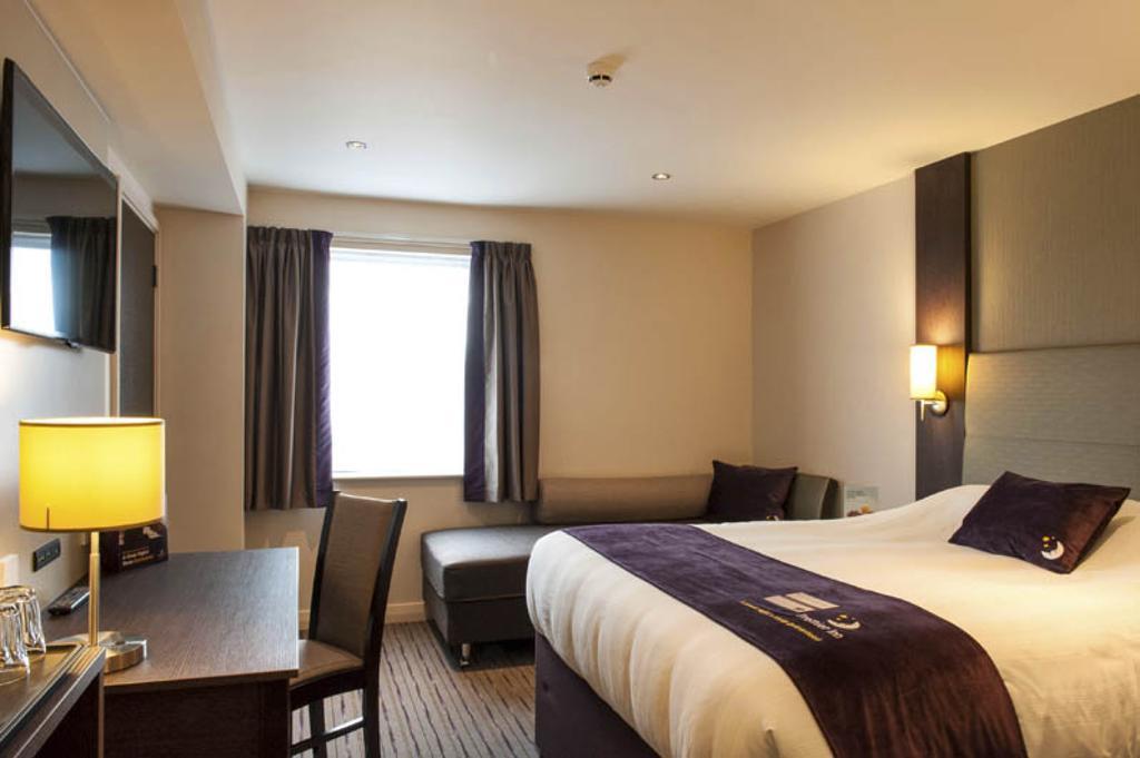 Premier Inn London Brentford Pokój zdjęcie