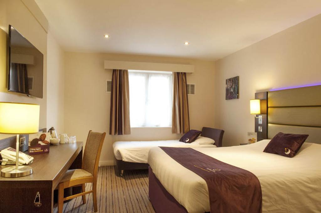 Premier Inn London Brentford Pokój zdjęcie