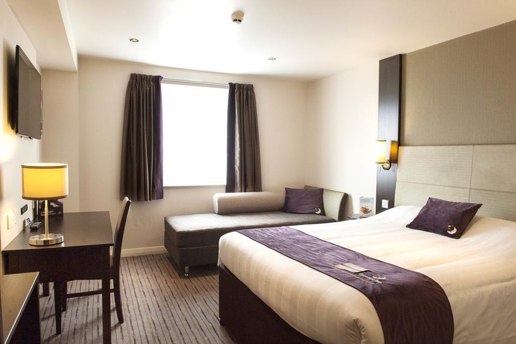 Premier Inn London Brentford Zewnętrze zdjęcie