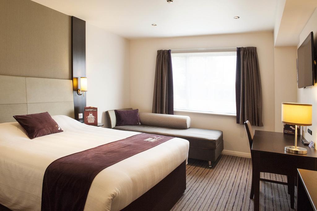 Premier Inn London Brentford Zewnętrze zdjęcie