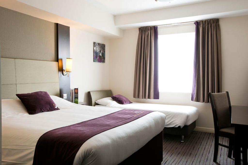 Premier Inn London Brentford Pokój zdjęcie